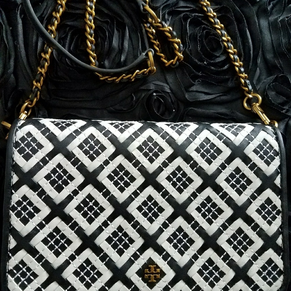 Robinson Woven Chain Wallet